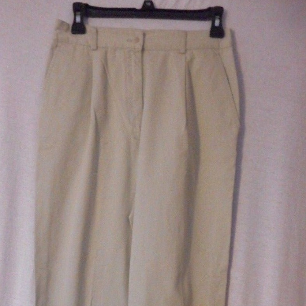Izod Size 10 beige Casual Pleated front pants